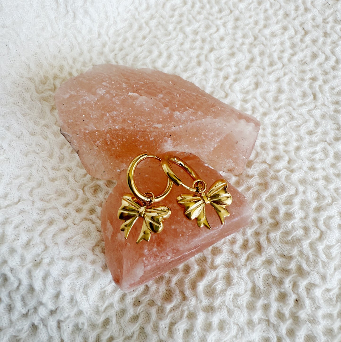 Goldie Bows